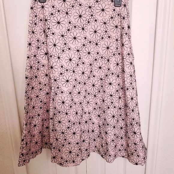 Pink and Black Floral Embroidered Skirt - Picture 3 of 6